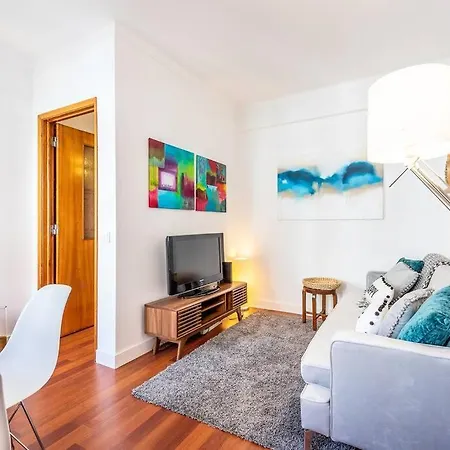 Apartament Cozy 1 Bedroom With Patio Lizbona